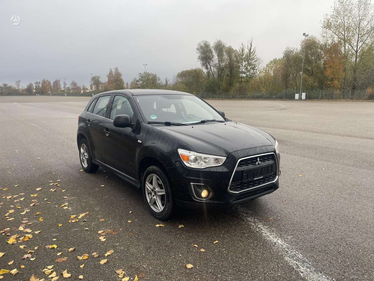 Mitsubishi ASX 2014 — вигляд ззаду