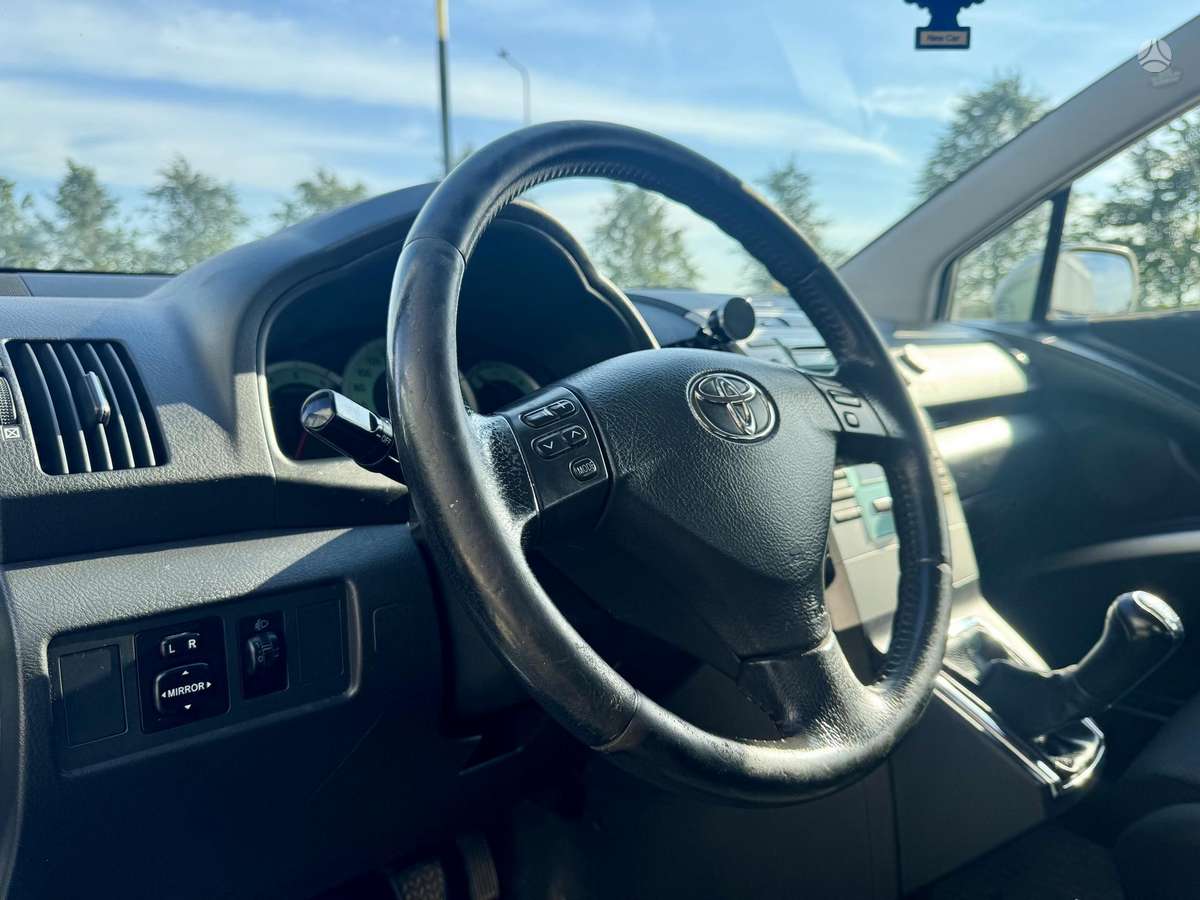 Toyota Corolla 2005 — photo 8