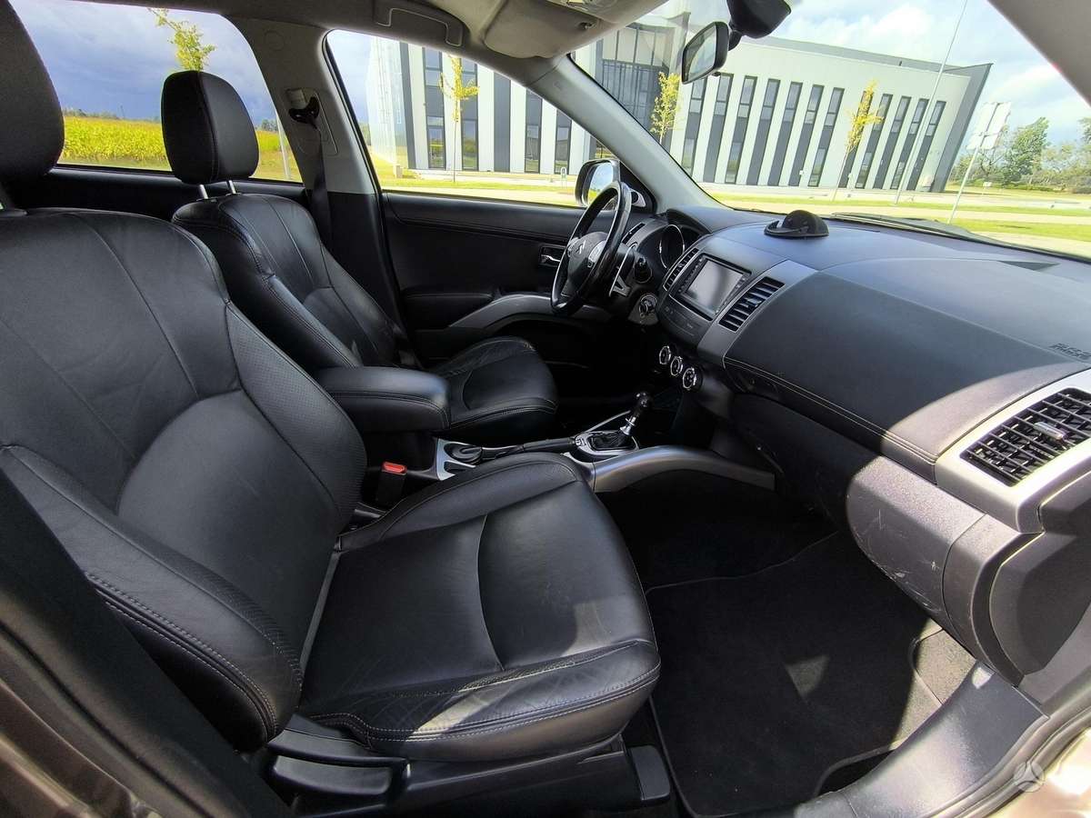 Citroen C-Crosser 2010 — photo 15
