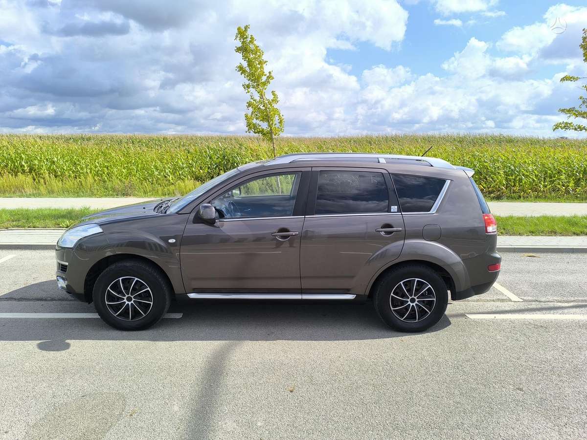 Citroen C-Crosser 2010 — rear view