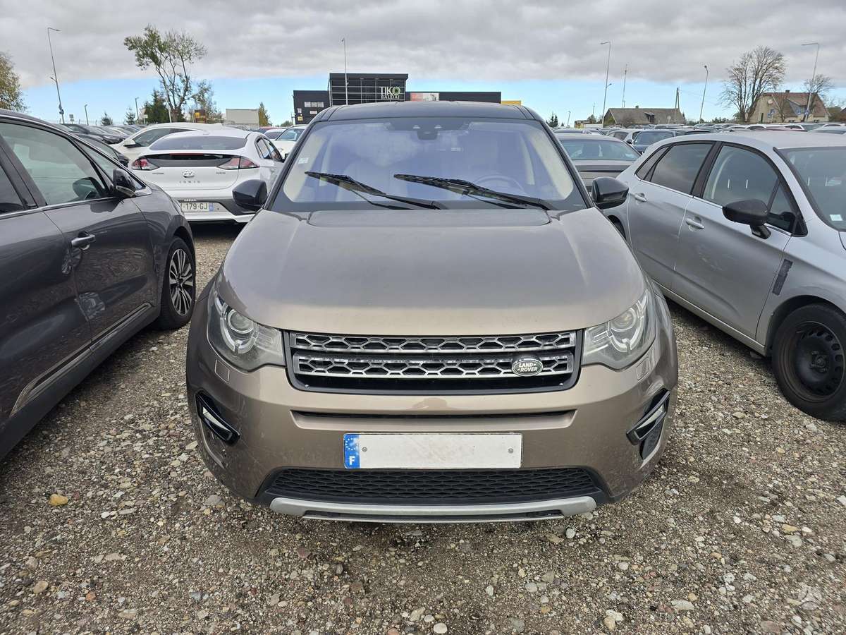 Land Rover 2015 — rear view