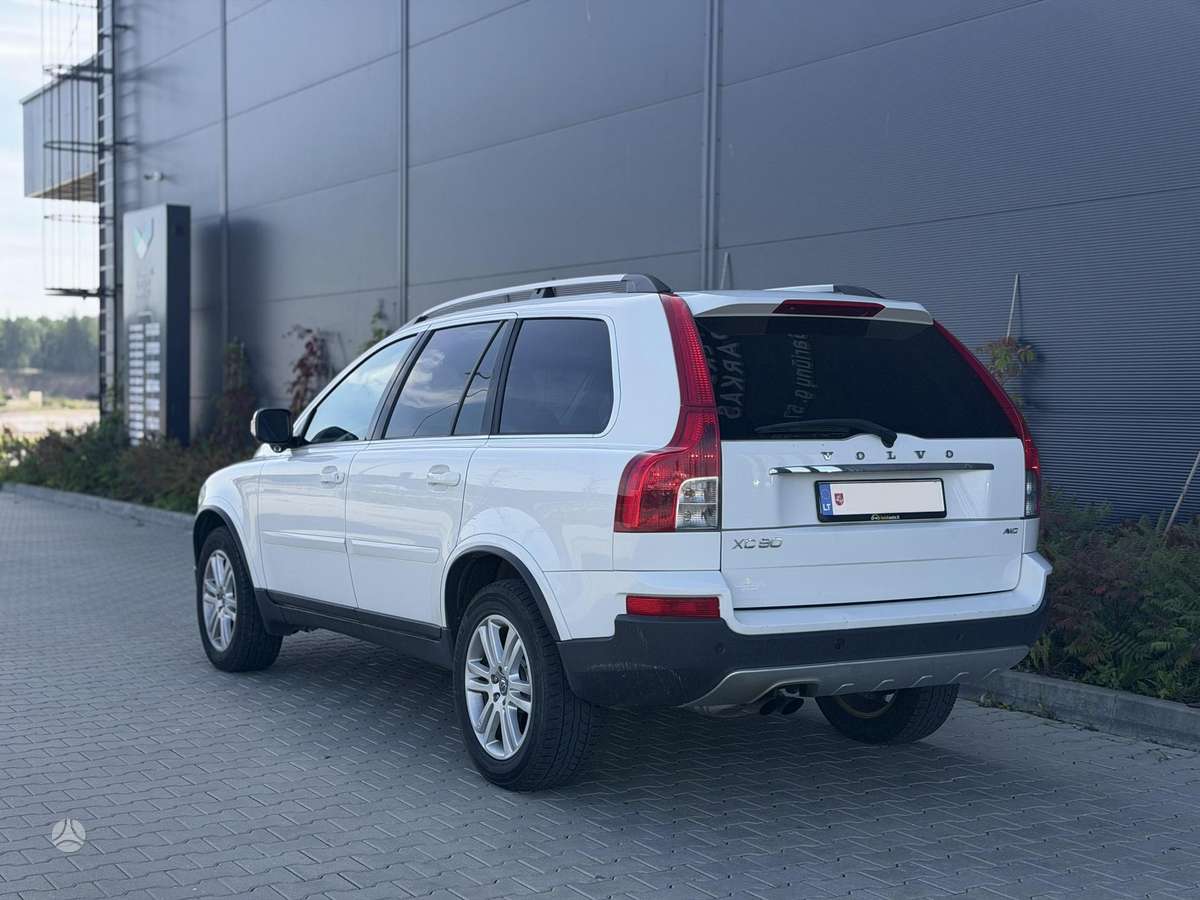 Volvo XC90 2012 — photo 8