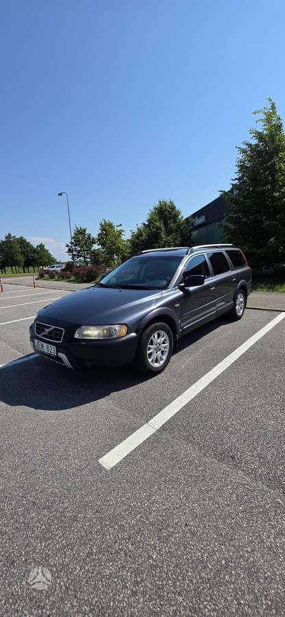 Volvo XC70 2006 — двигун 2401 cm³, 185 HP (136kW)