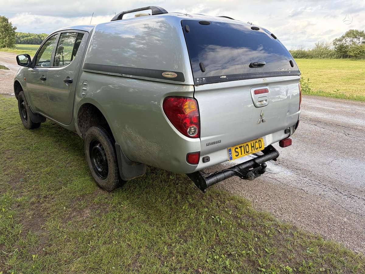 Mitsubishi L200 2010 — engine 2477 cm³, 136 HP (100kW)