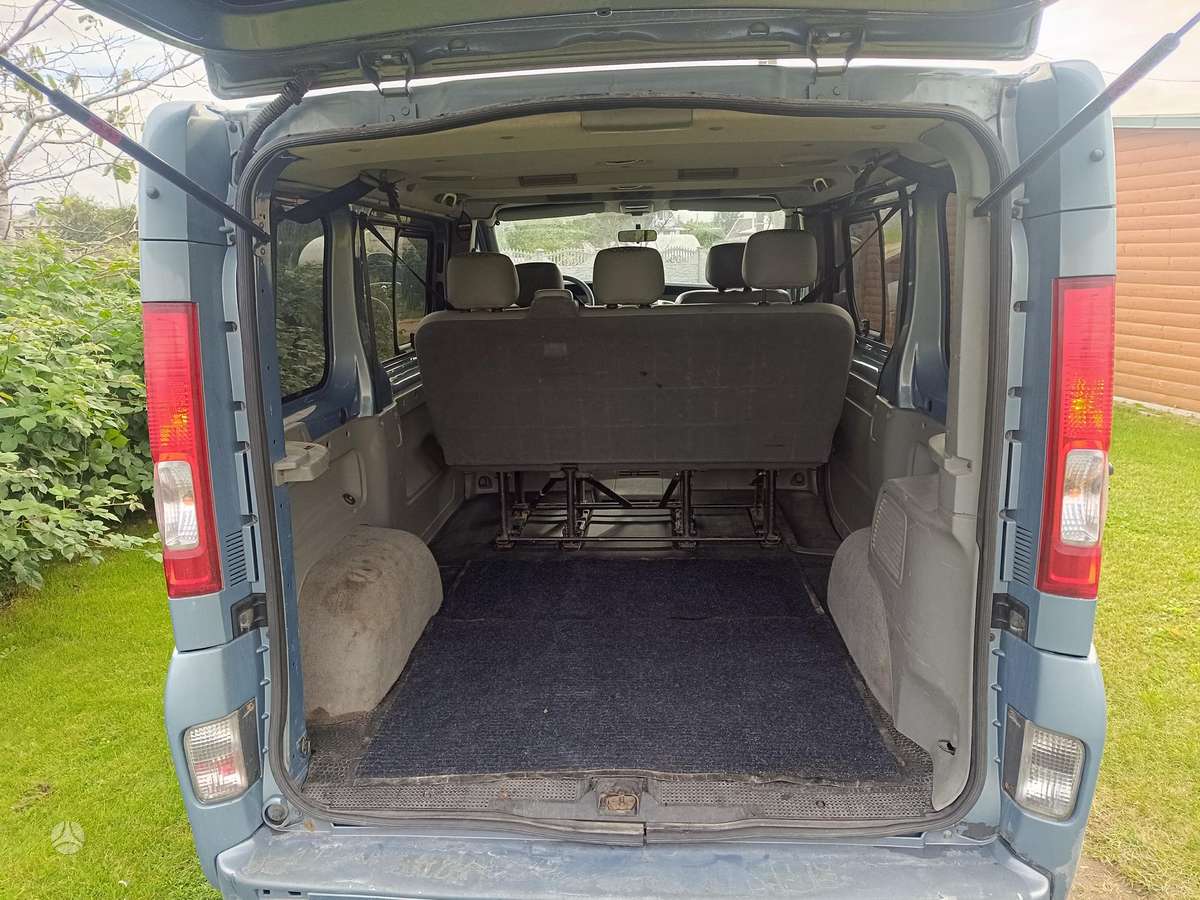 Renault Trafic 2007 — фото 12