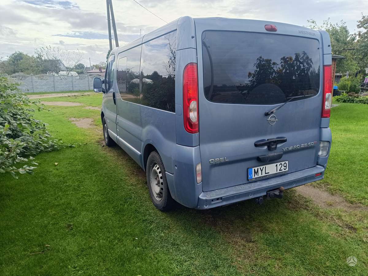 Renault Trafic 2007 — салон