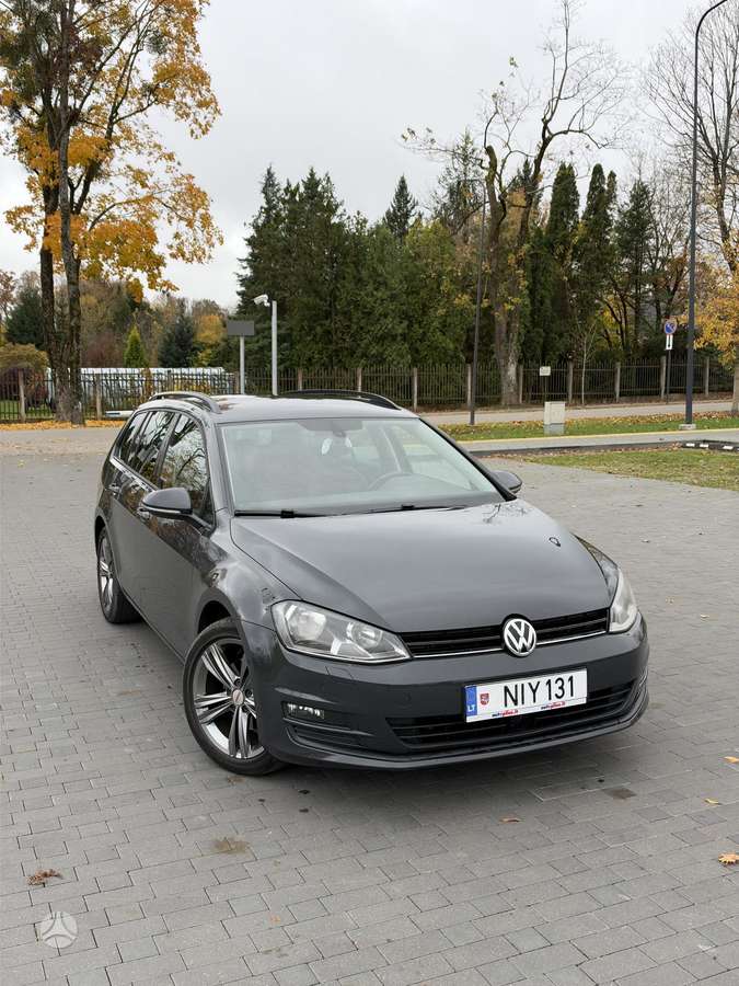 Volkswagen Golf 2015 — rear view