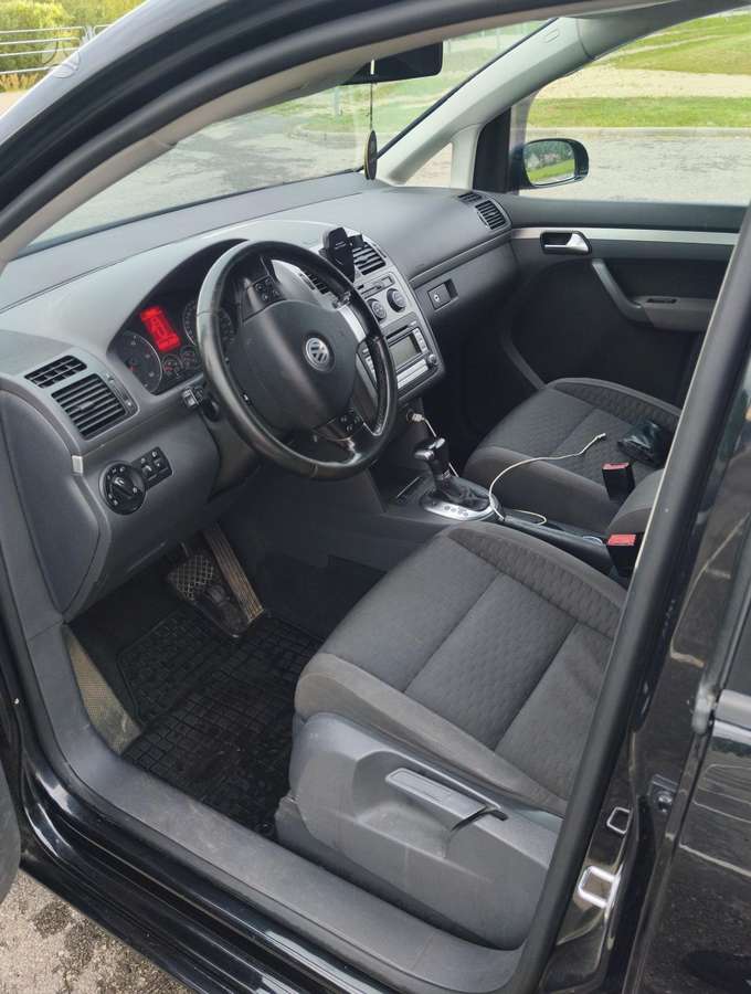 Volkswagen Touran 2007 — interior