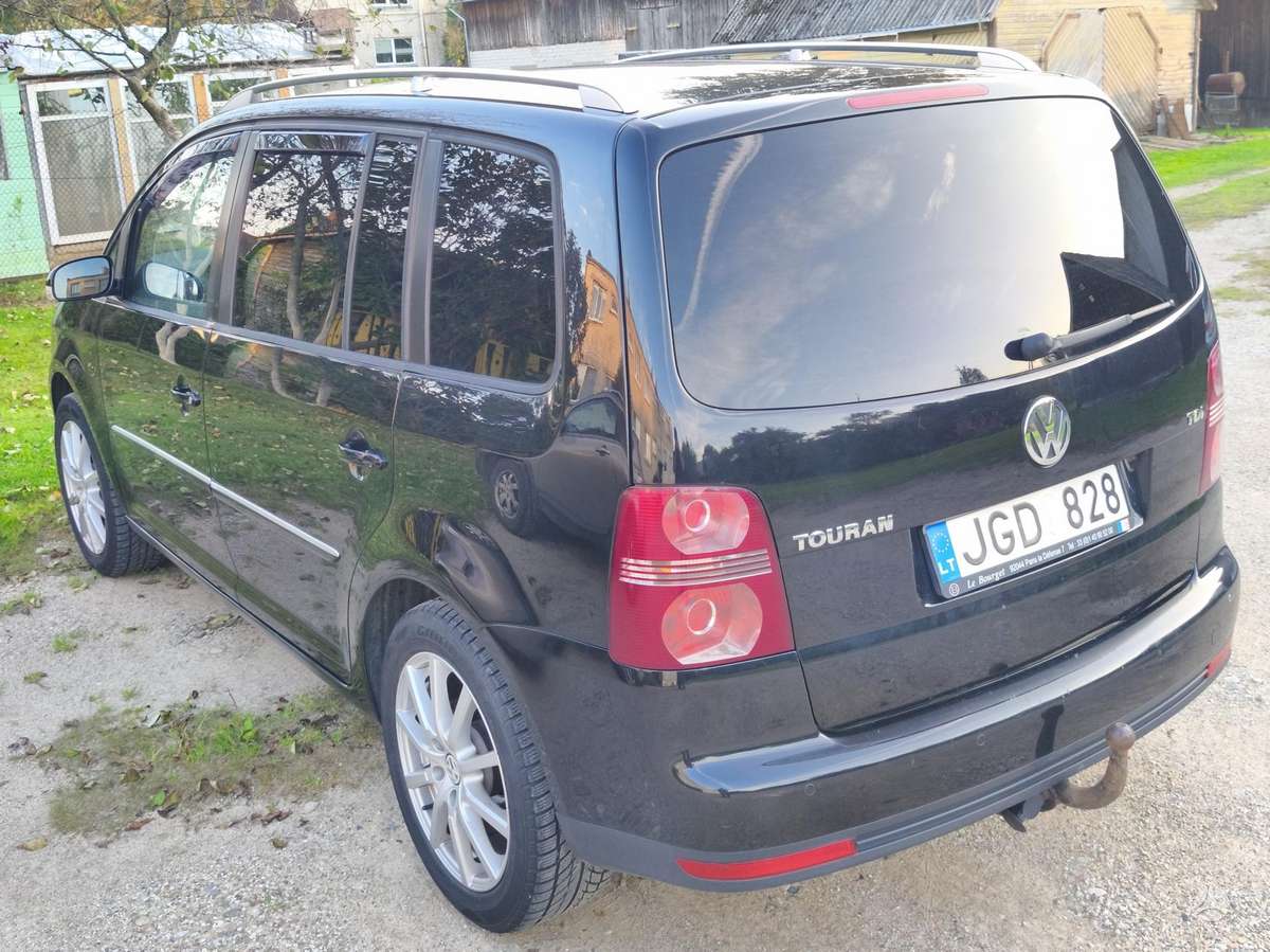 Volkswagen Touran 2007 — engine 1968 cm³, 170 HP (125kW)