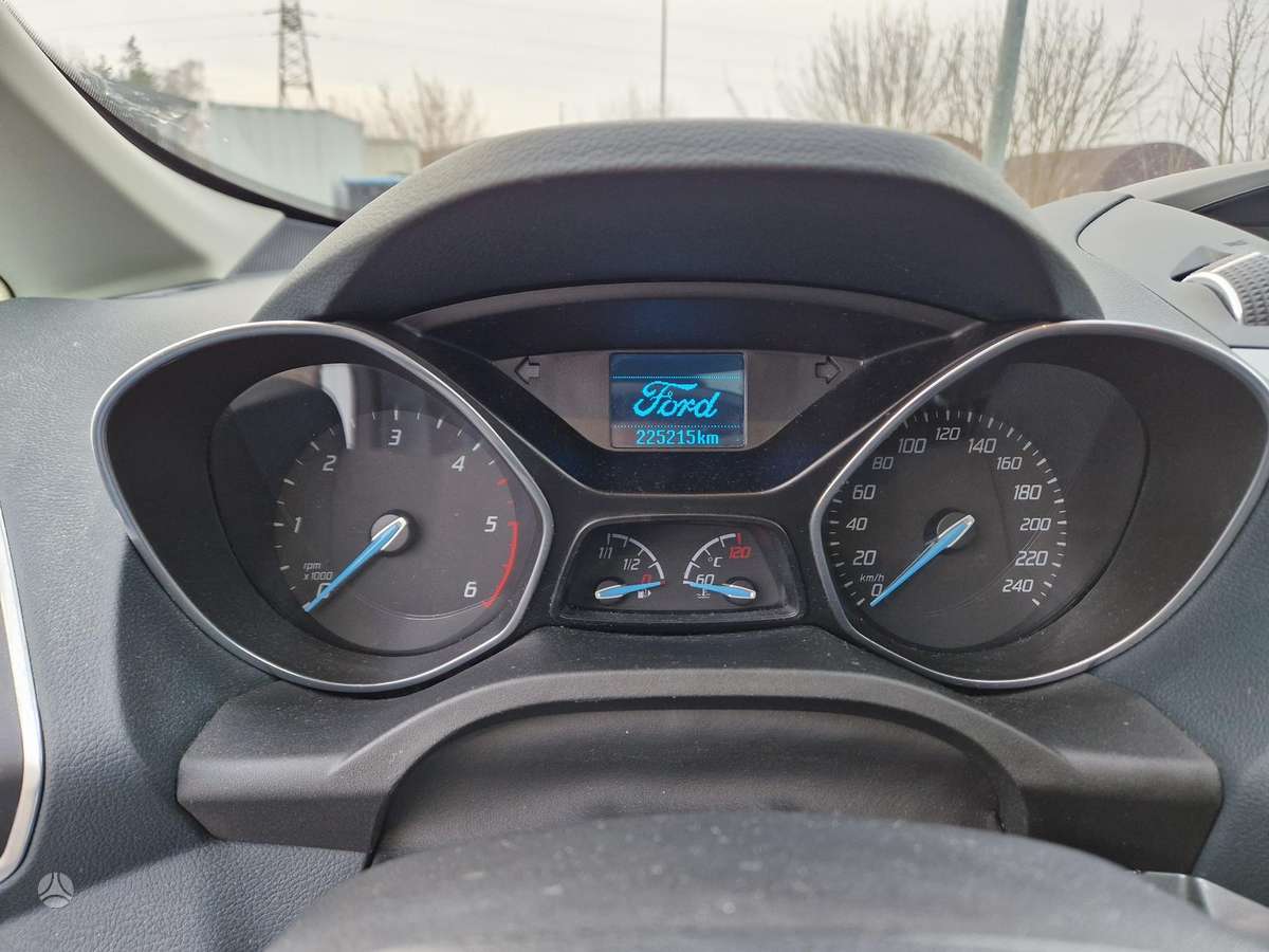 Ford Grand 2014 — photo 13