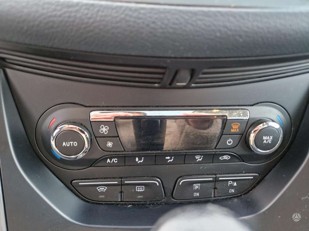 Ford Grand 2014 — photo 14