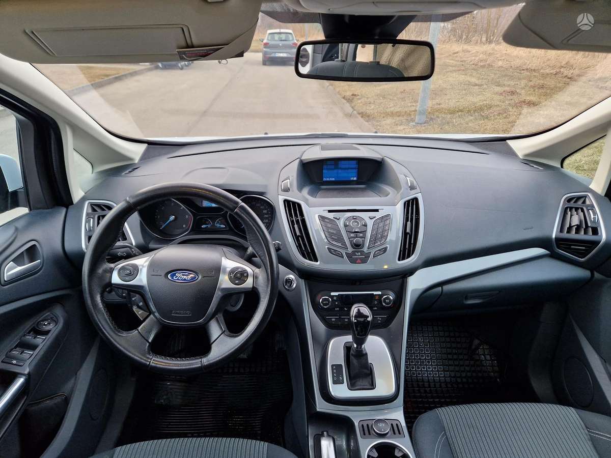 Ford Grand 2014 — photo 9