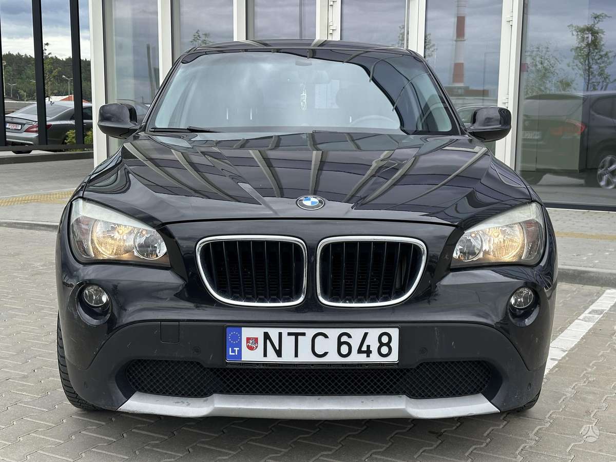BMW X1 2010 — вигляд ззаду