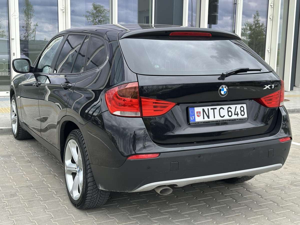 BMW X1 2010 — двигун 1995 cm³, 177 HP (130kW)