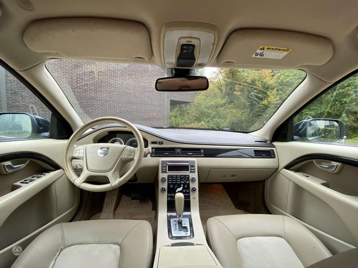 Volvo XC70 2010 — photo 7