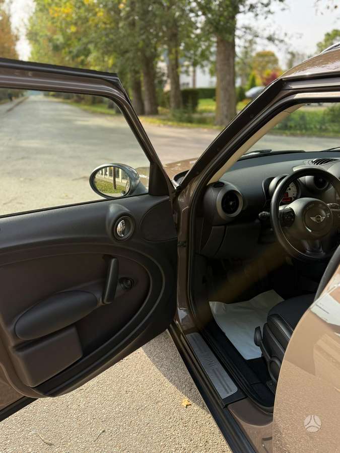 Mini Countryman 2011 — салон