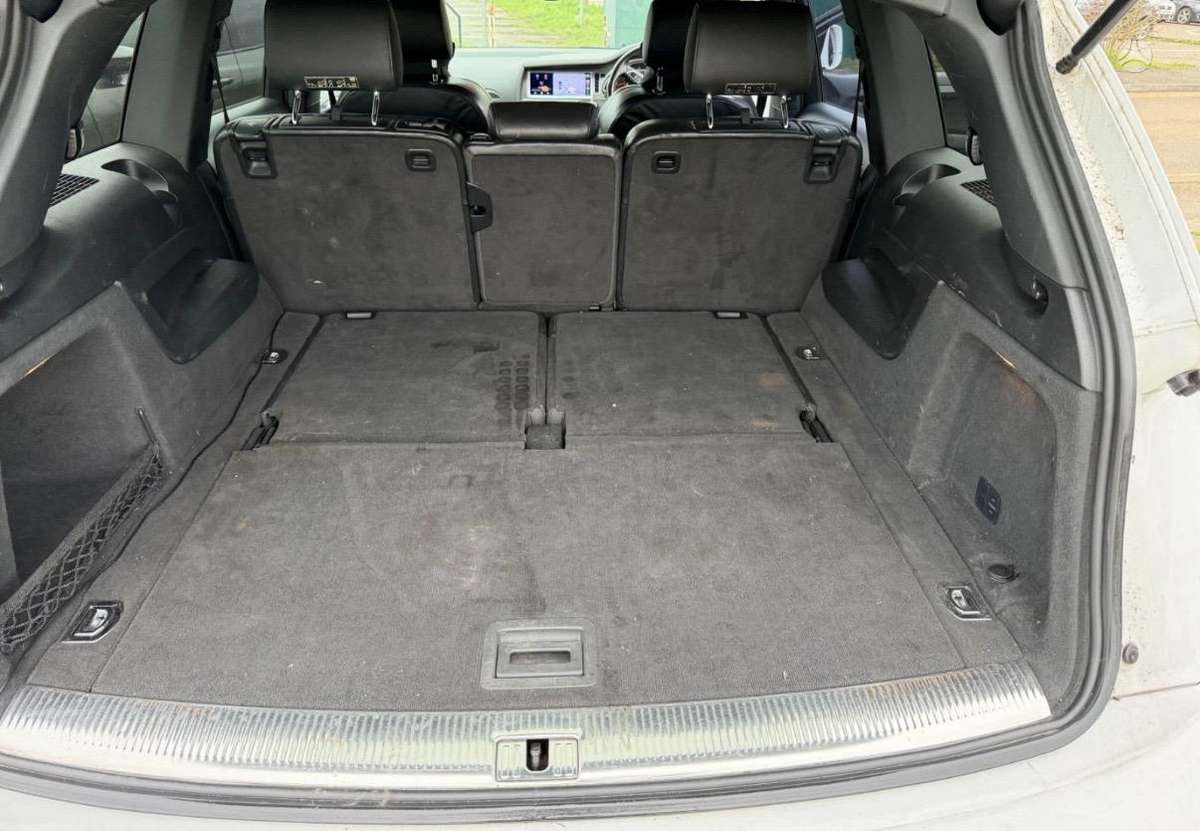 Audi Q7 2012 — photo 13