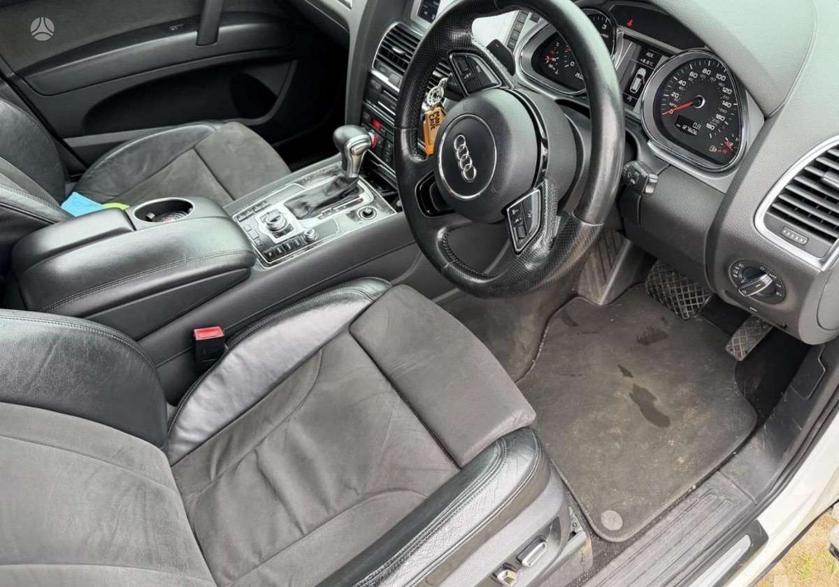 Audi Q7 2012 — photo 9