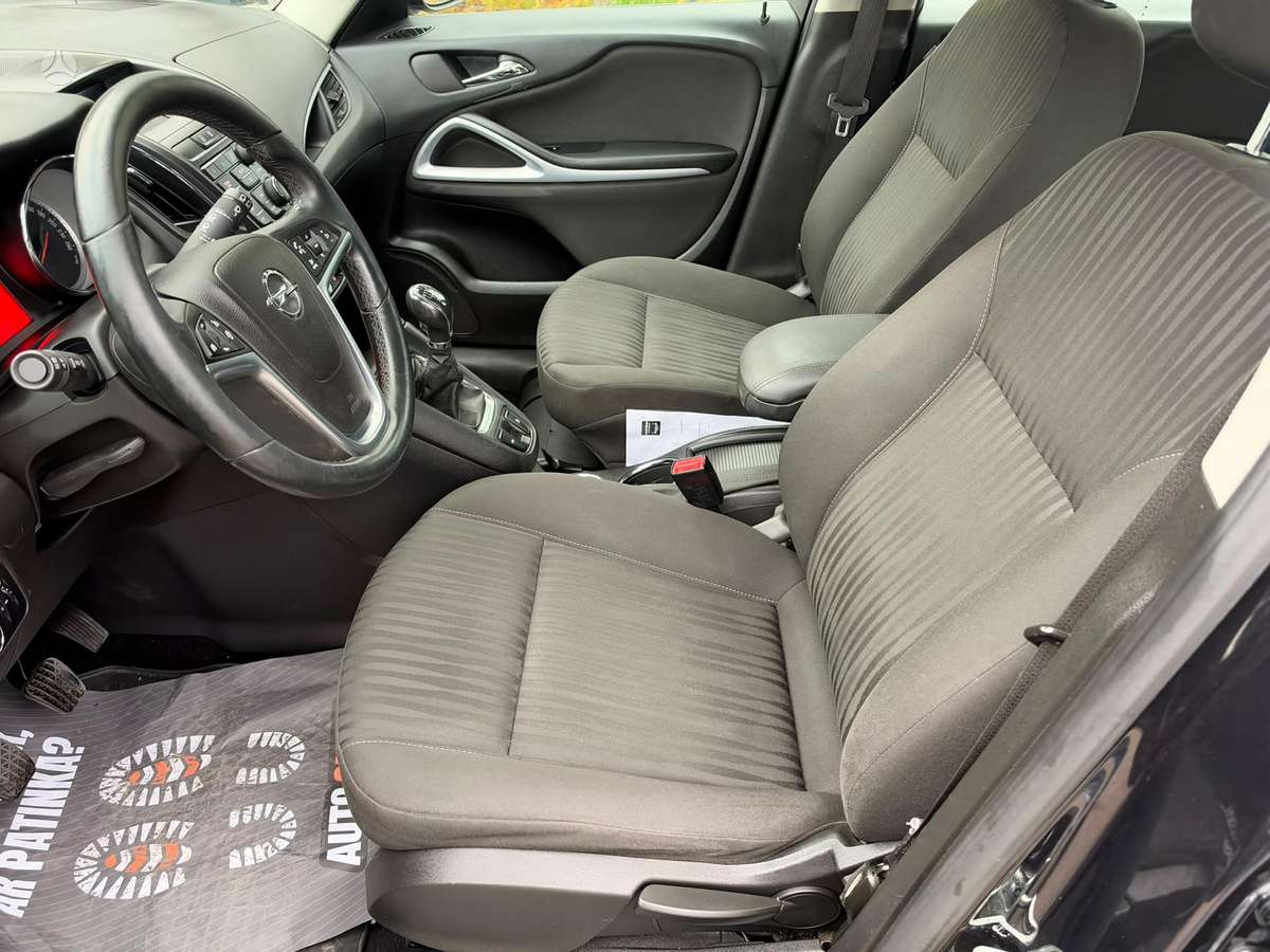 Opel Zafira 2014 — фото 18