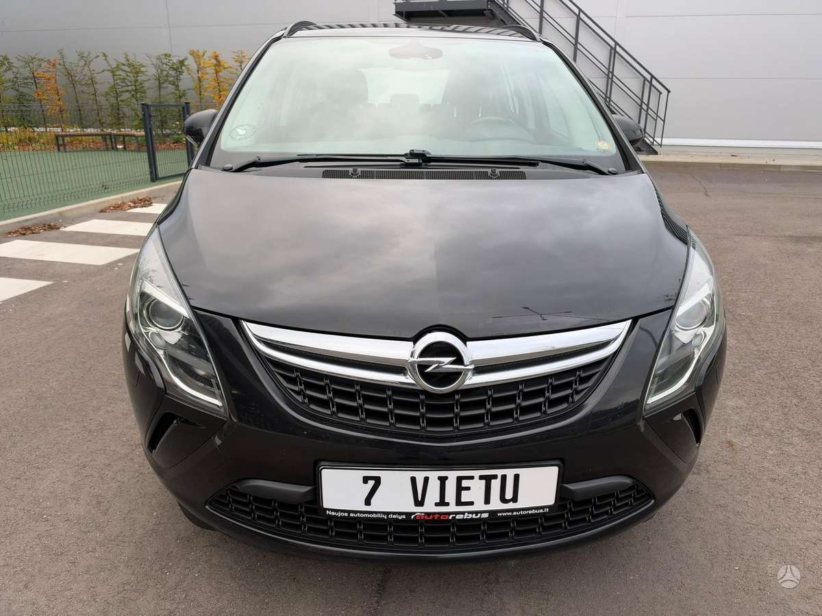 Opel Zafira 2014 — фото 20