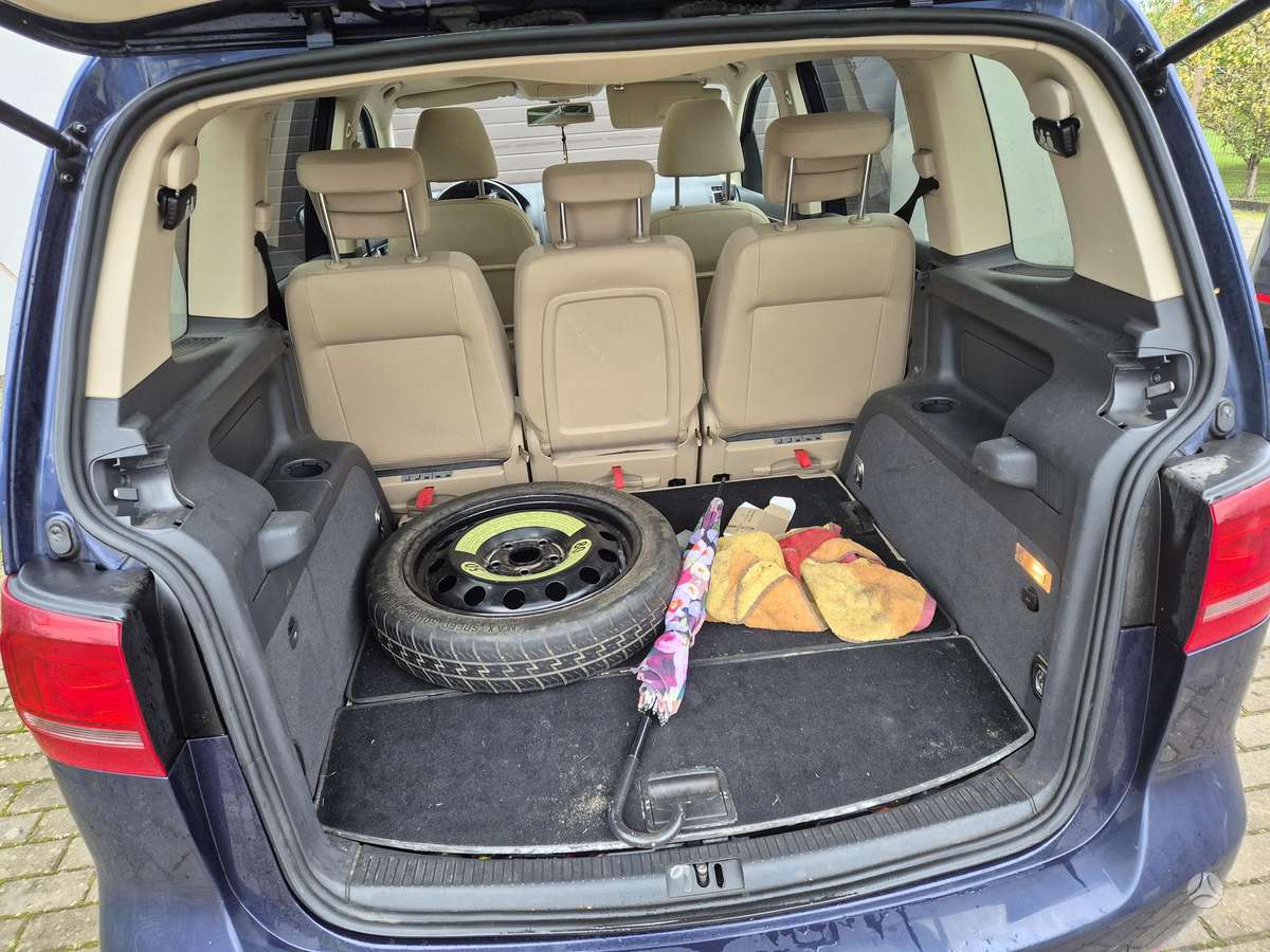 Volkswagen Touran 2010 — photo 5