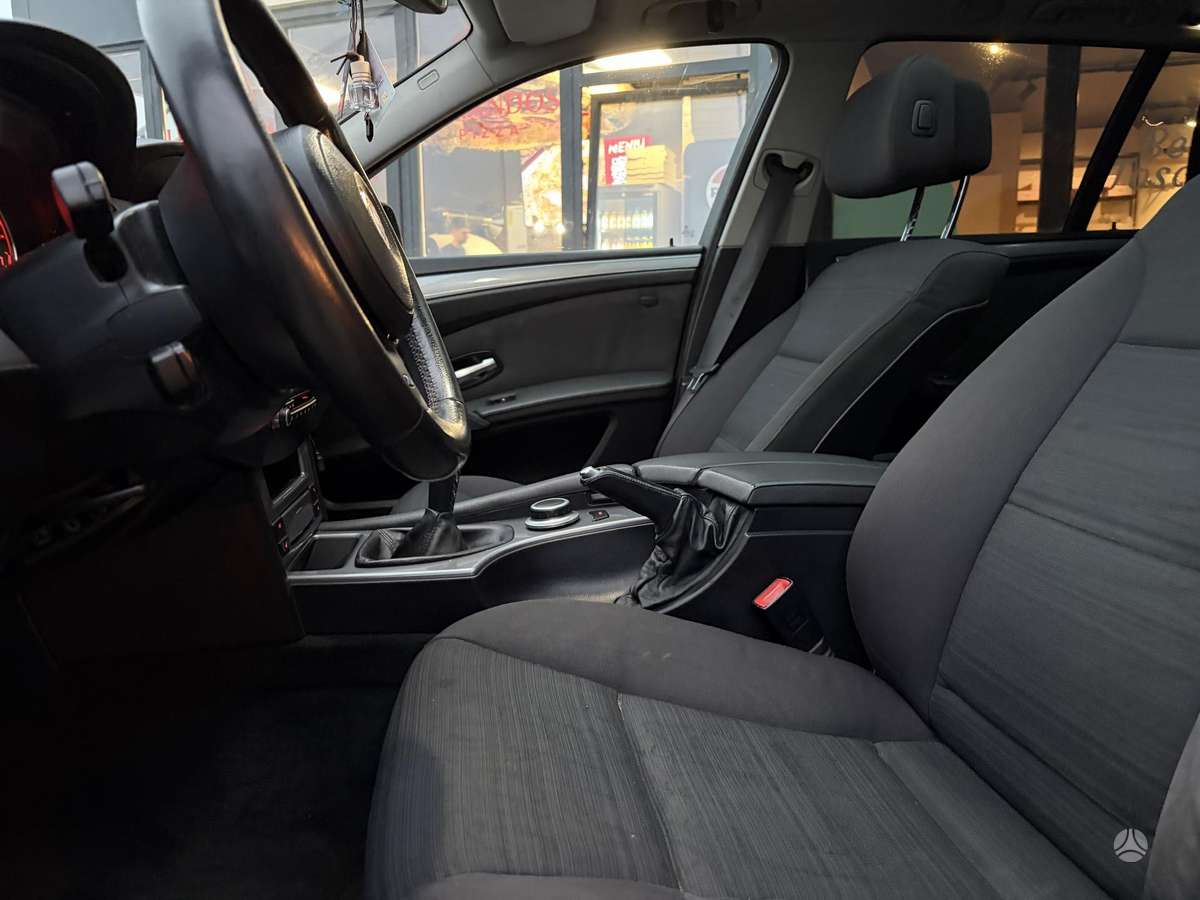BMW 523 2007 — photo 12