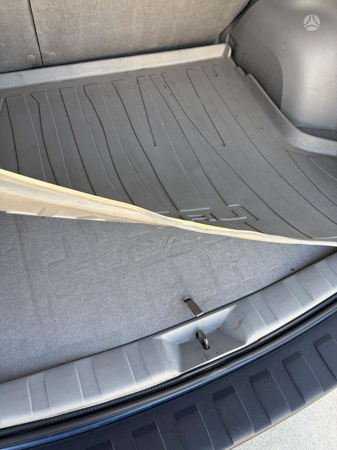 Subaru Forester 2010 — photo 11