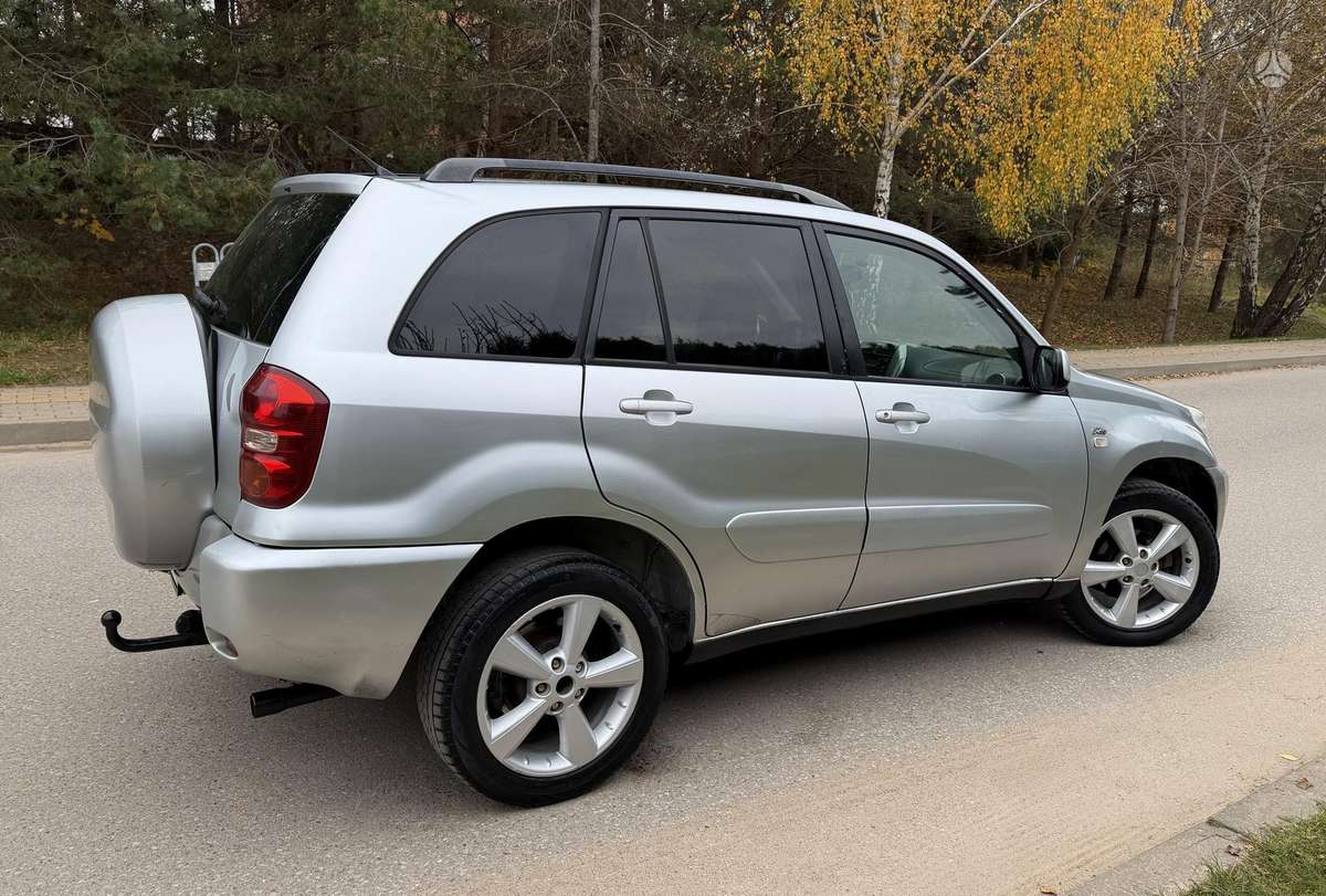 Toyota RAV4 2006 — photo 11