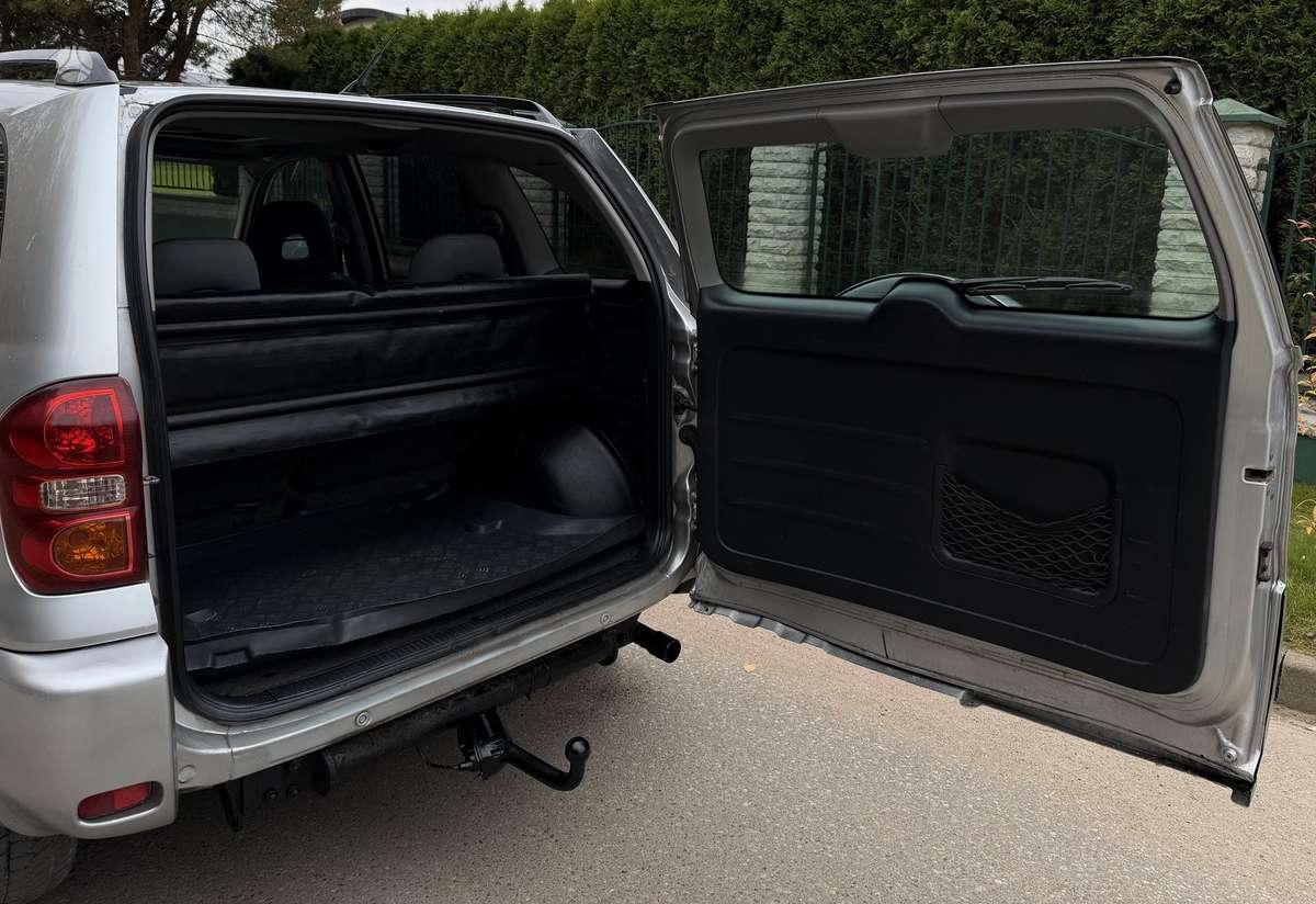 Toyota RAV4 2006 — photo 9