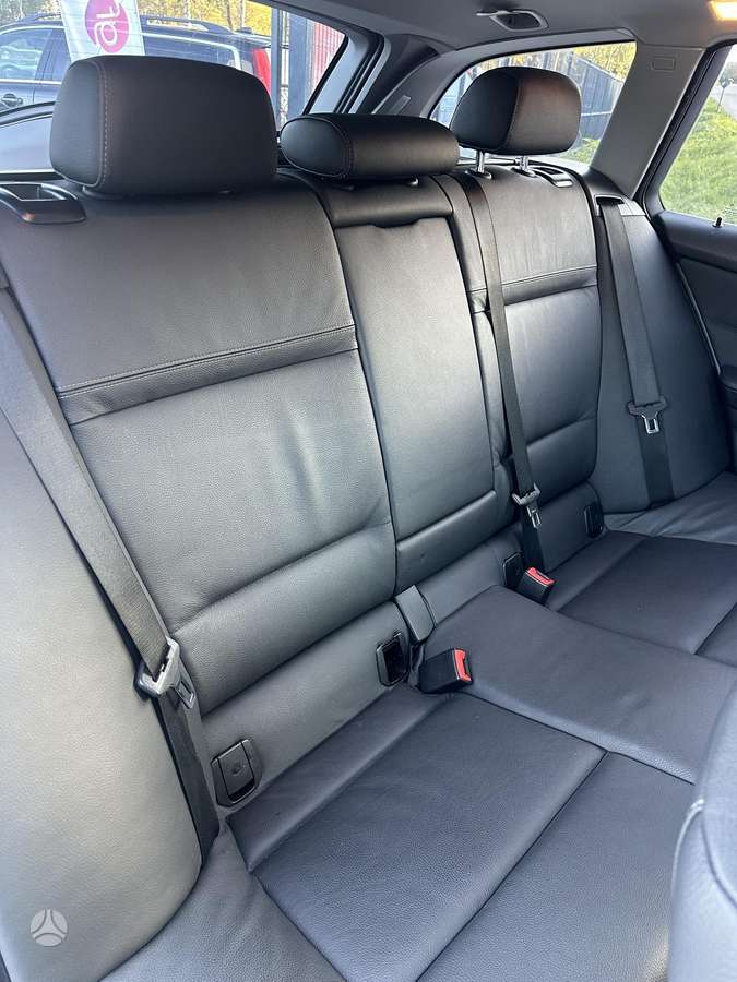 BMW 320 2009 — photo 10