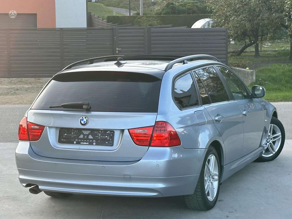 BMW 320 2009 — photo 5