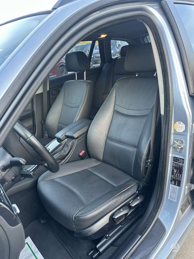 BMW 320 2009 — photo 8