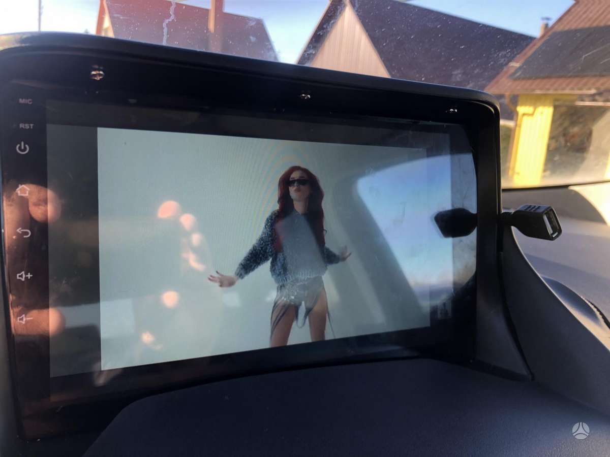 Ford Kuga 2014 — photo 13