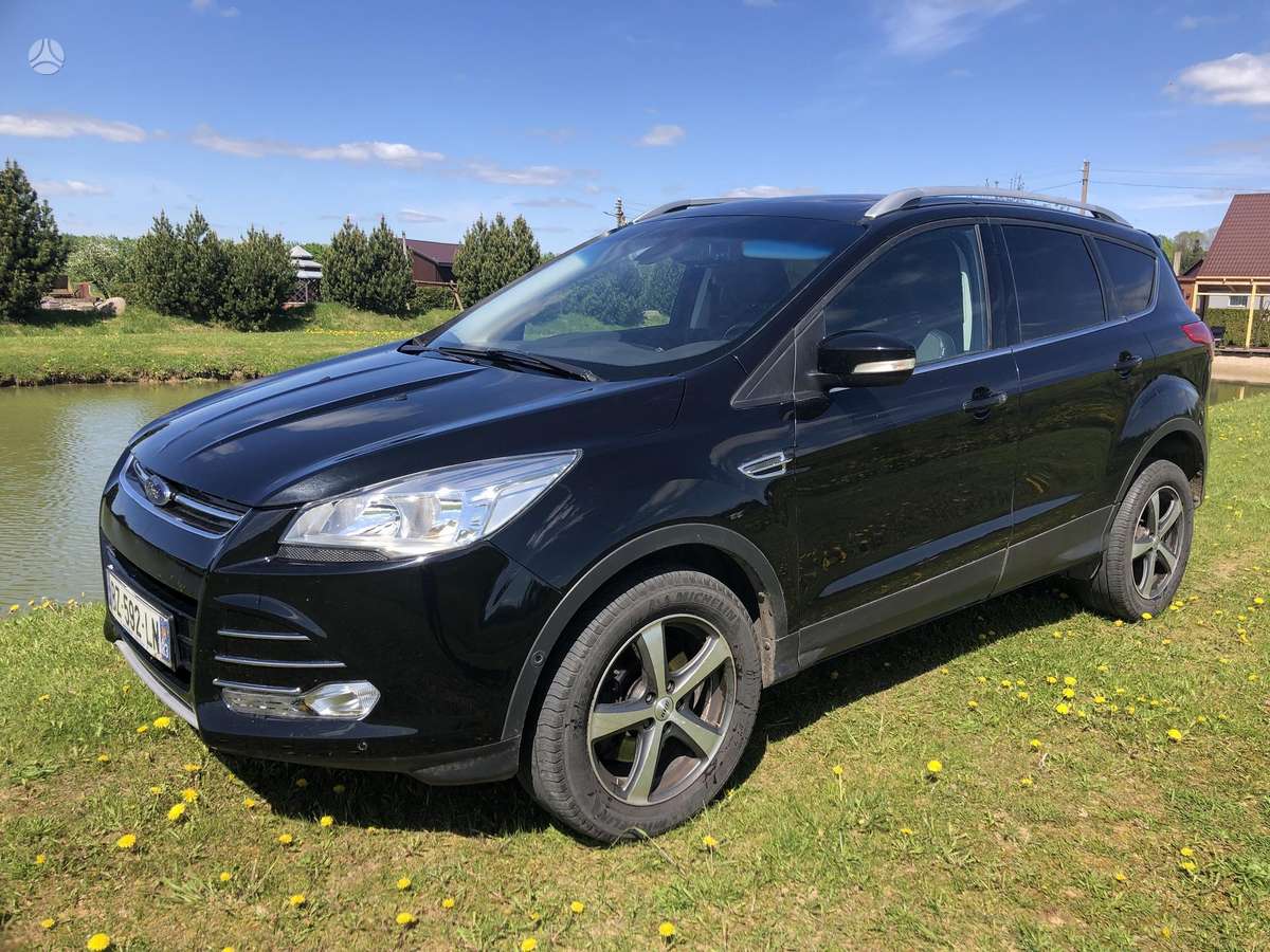 Ford Kuga 2014 — rear view