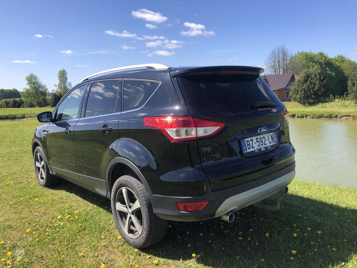 Ford Kuga 2014 — interior