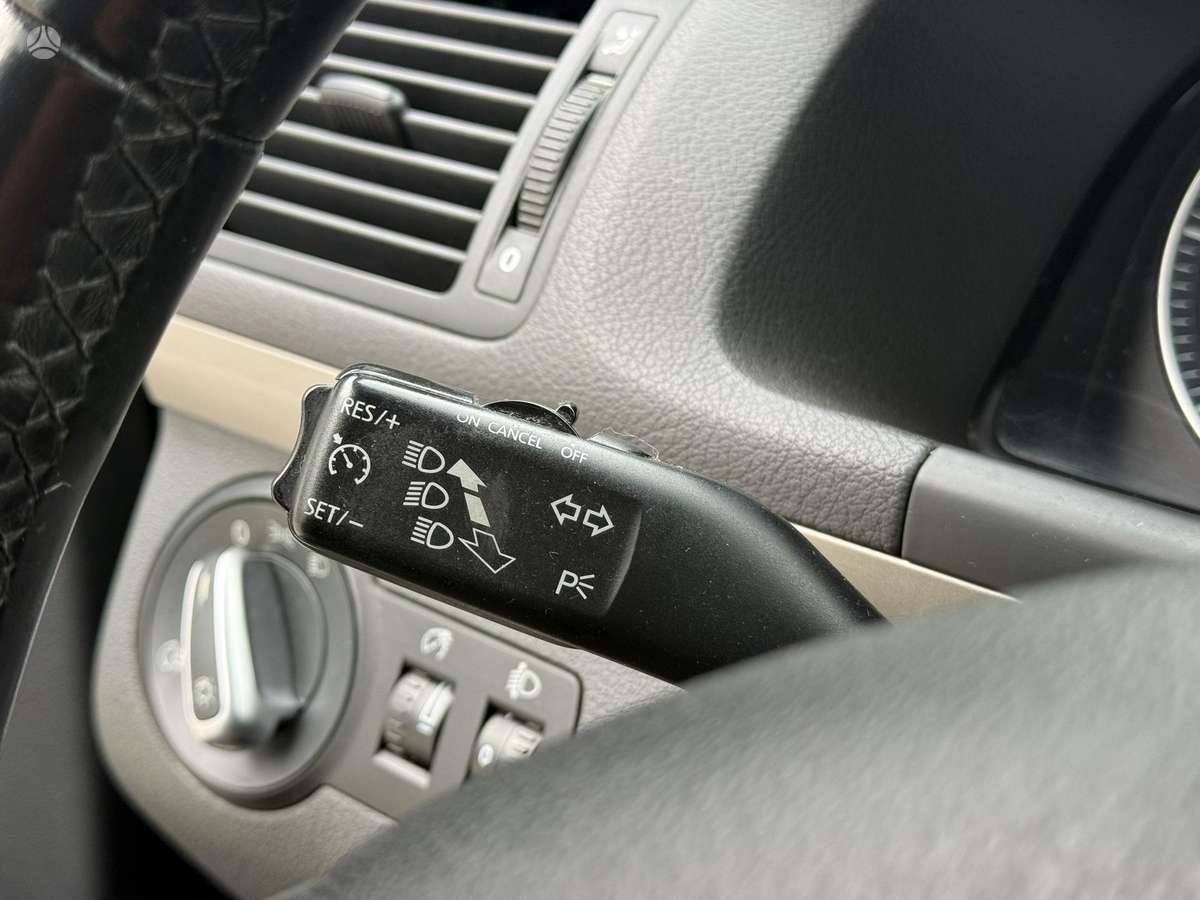Volkswagen Touran 2008 — photo 11