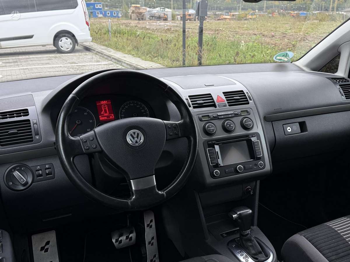 Volkswagen Touran 2008 — photo 8