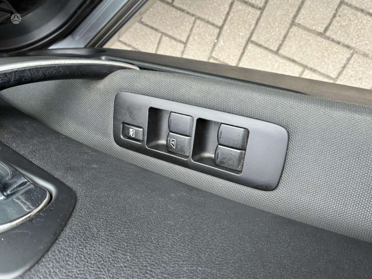 Nissan Qashqai 2012 — photo 16