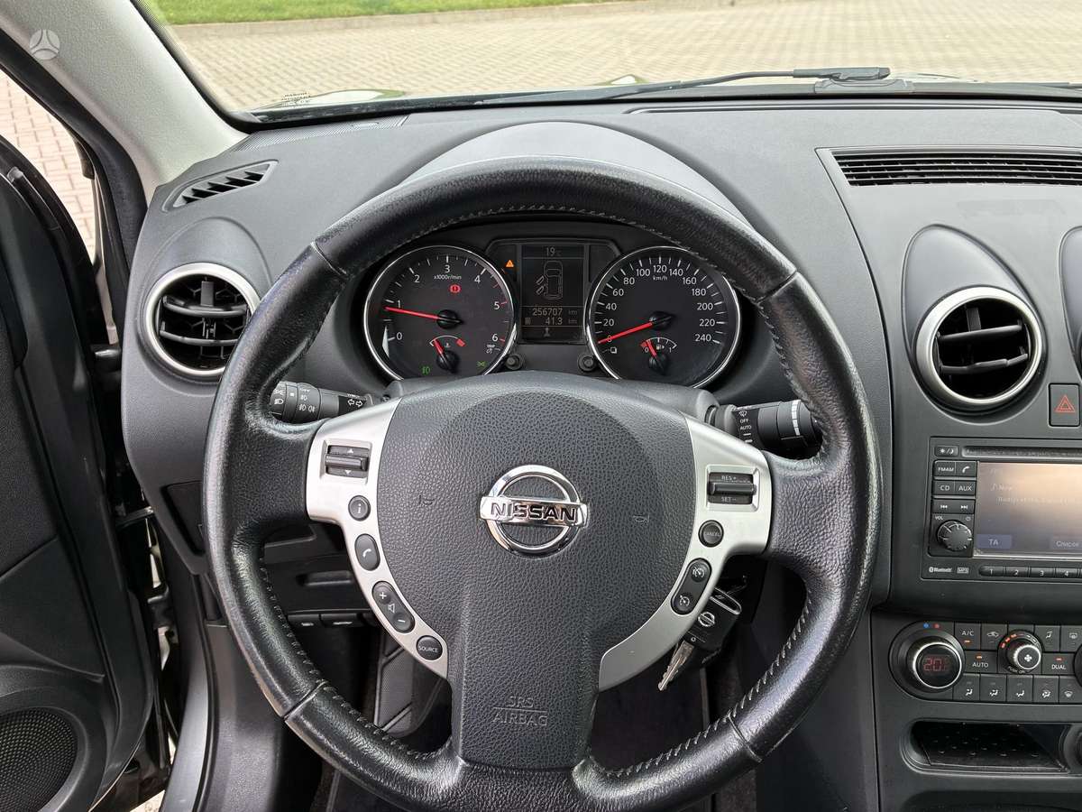 Nissan Qashqai 2012 — photo 9