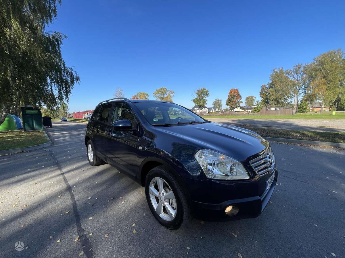 Nissan Qashqai+2 2008 — салон