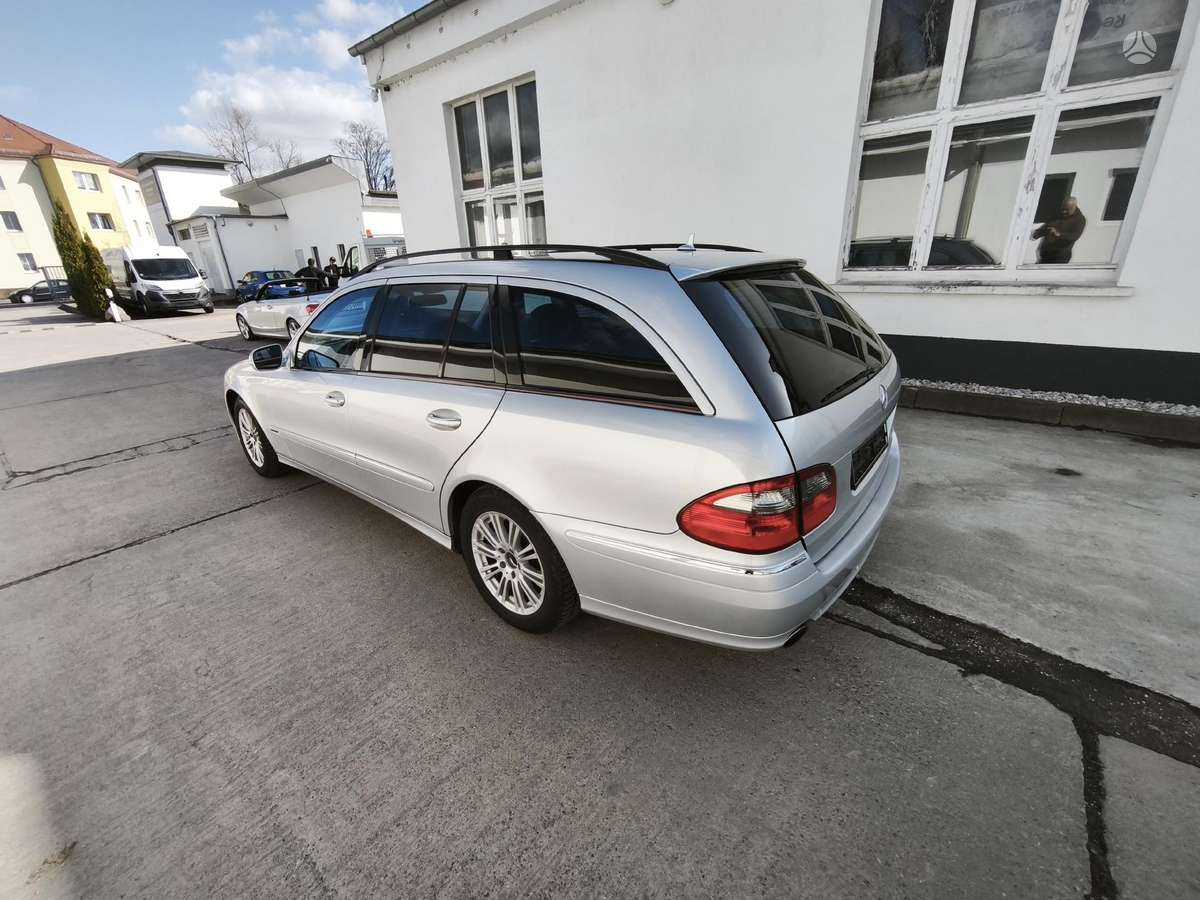 Mercedes-Benz E280 2009 — engine 2987 cm³, 190 HP (140kW)