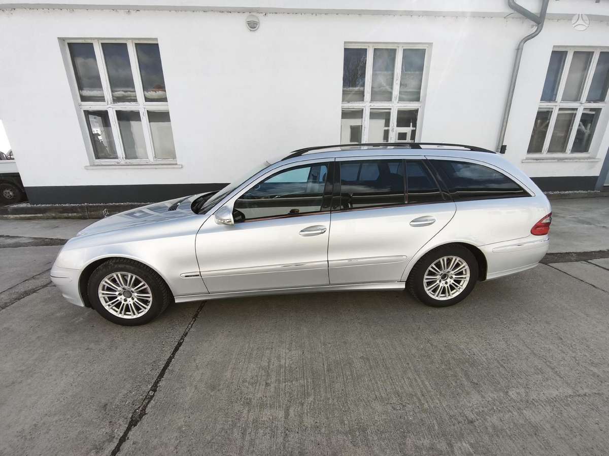 Mercedes-Benz E280 2009 — photo 7