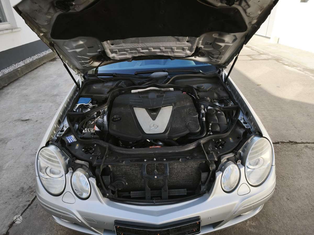 Mercedes-Benz E280 2009 — photo 9