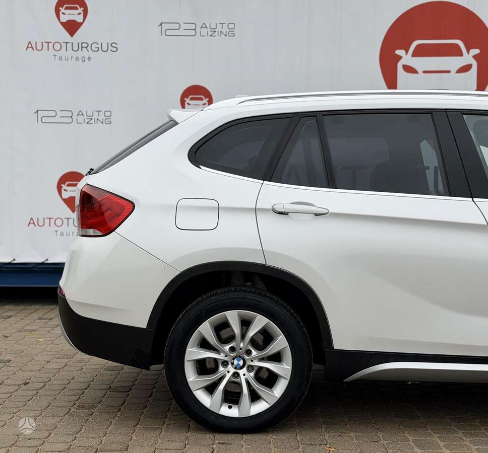 BMW X1 2012 — photo 13