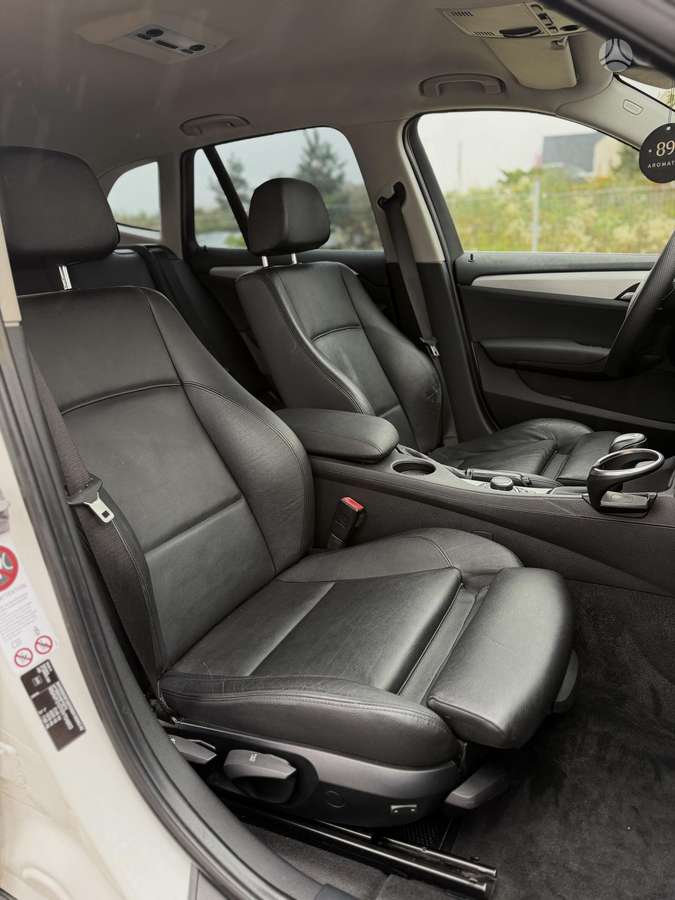 BMW X1 2012 — photo 30