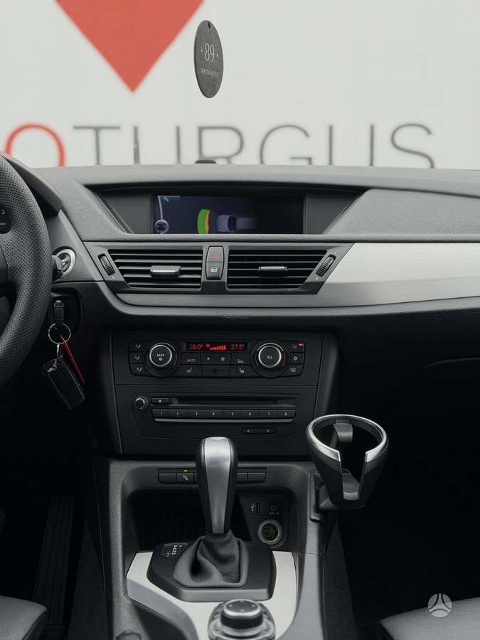 BMW X1 2012 — photo 40
