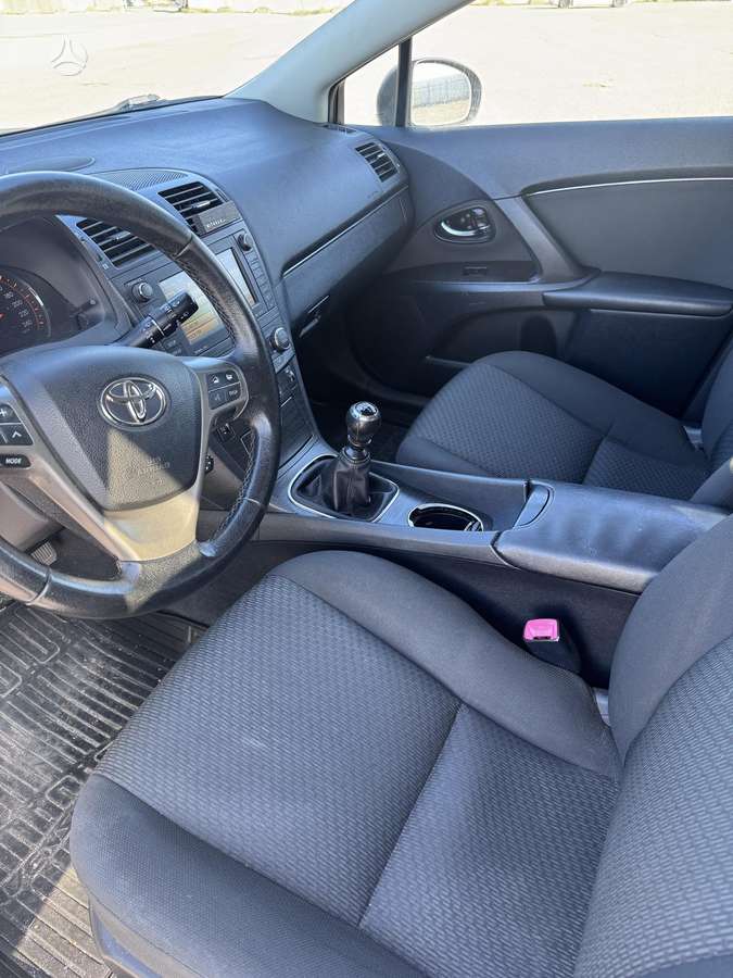 Toyota Avensis 2009 — photo 9