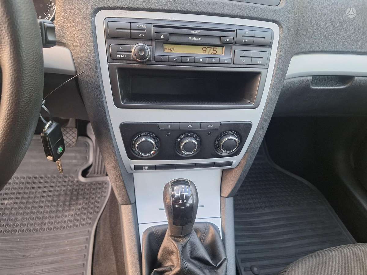 Skoda Octavia 2009 — photo 8