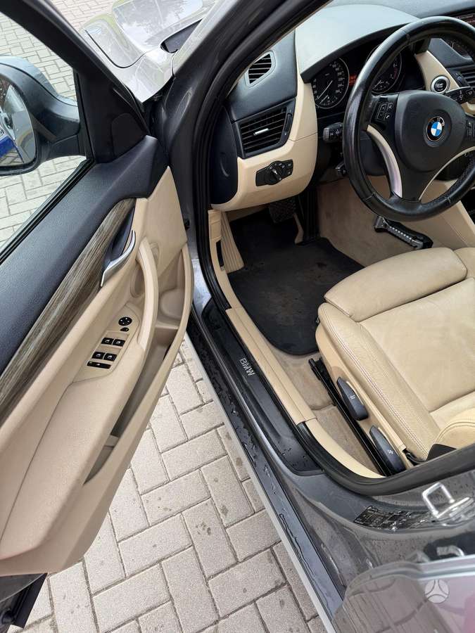 BMW X1 2011 — фото 12