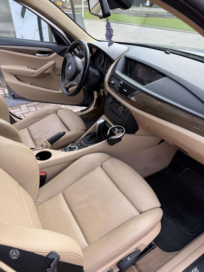 BMW X1 2011 — фото 13